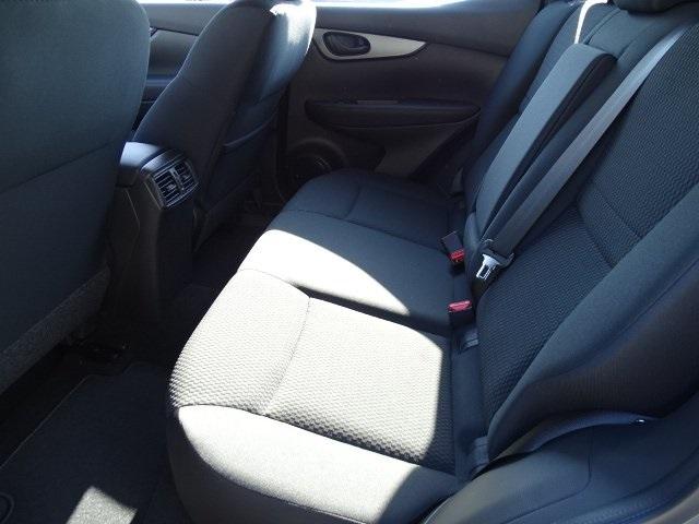 52648-3543-nissan-roguesport-2019-27019
