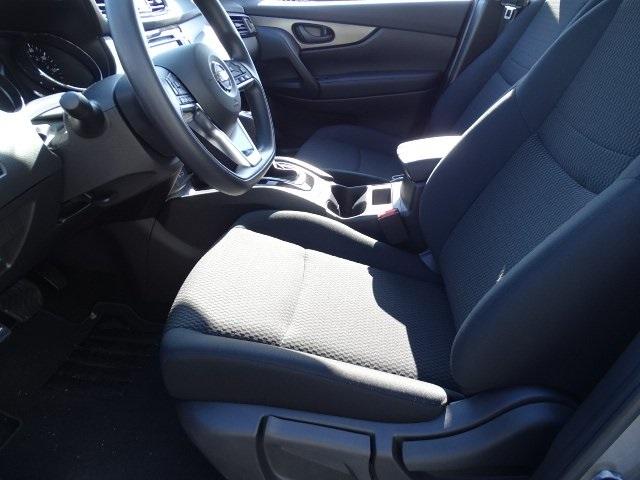 52650-3543-nissan-roguesport-2019-27019