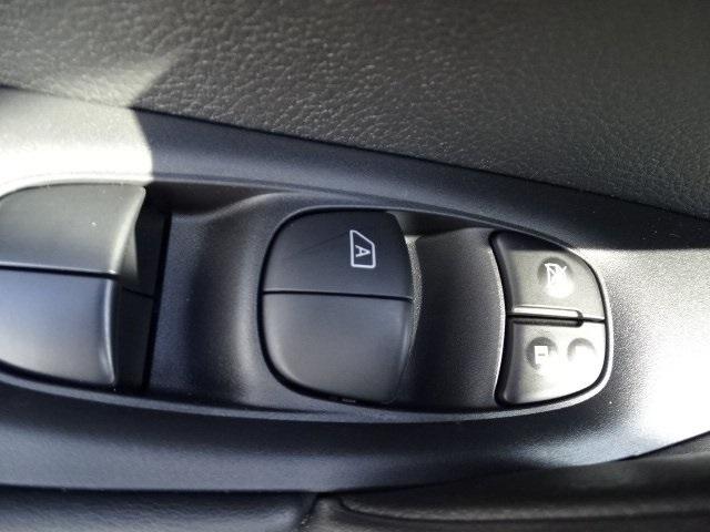 52652-3543-nissan-roguesport-2019-27019