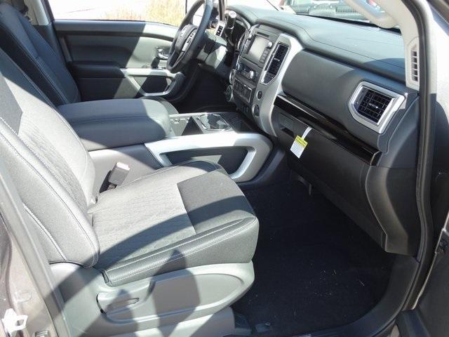 52666-3544-nissan-titan-2019-38219