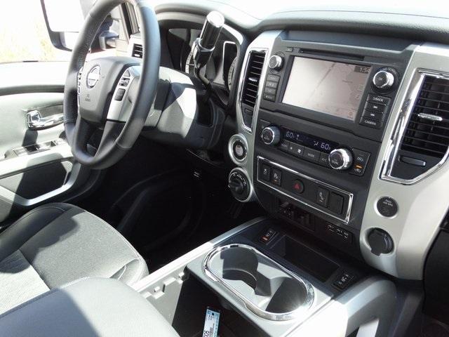 52667-3544-nissan-titan-2019-38219