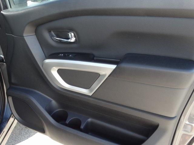 52668-3544-nissan-titan-2019-38219