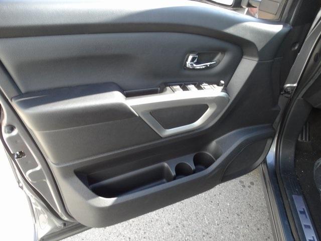 52686-3544-nissan-titan-2019-38219