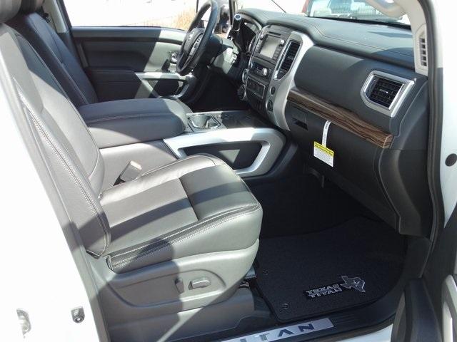 52744-3546-nissan-titan-2019-38619