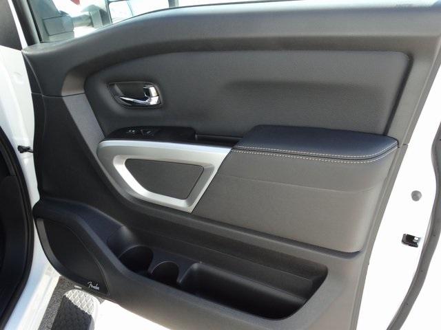 52747-3546-nissan-titan-2019-38619