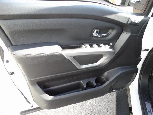 52764-3546-nissan-titan-2019-38619