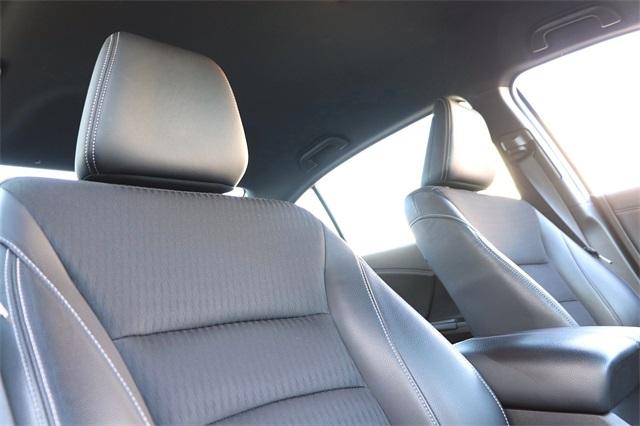 honda-accord-2017-p-1hgcr2f5xha088905image-15