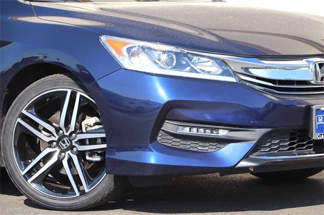 honda-accord-2017-p-1hgcr2f5xha088905image-3