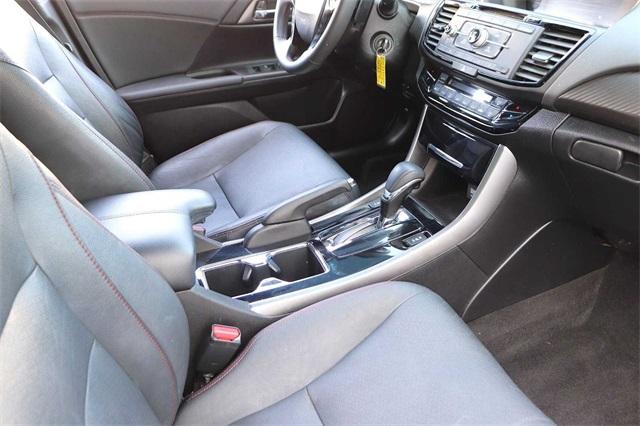 honda-accord-2017-p-1hgcr2f17ha015889image-14