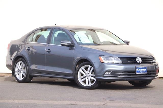 volkswagen-jetta-2017-p-3vwl17aj2hm206923image-2