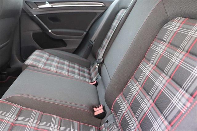 volkswagen-golfgti-2017-p-3vw447au9hm004506image-10