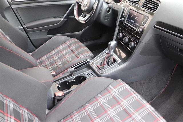 volkswagen-golfgti-2017-p-3vw447au9hm004506image-13
