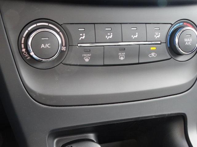 53006-3554-nissan-sentra-2019-12019