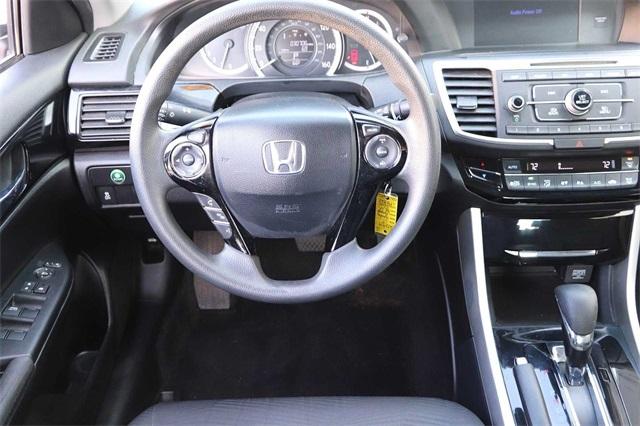 honda-accord-2017-p-1hgcr2f32ha154460image-12