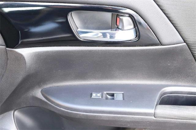 honda-accord-2017-p-1hgcr2f32ha154460image-15