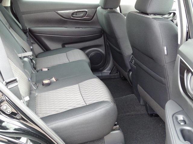 53019-3555-nissan-rogue-2020-22010