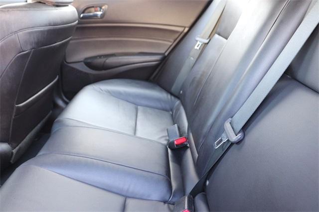 acura-ilx-2017-p-19ude2f31ha002475image-10