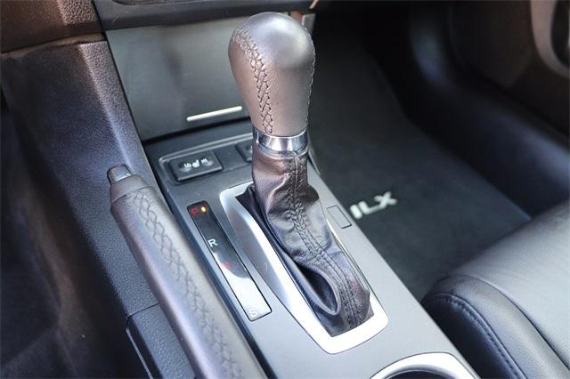 acura-ilx-2017-p-19ude2f31ha002475image-21