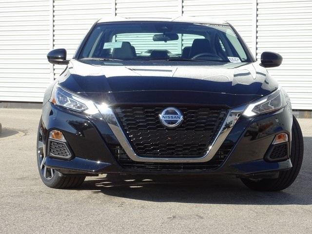 53045-3556-nissan-altima-2020-13310