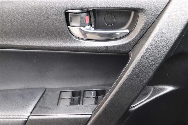 toyota-corolla-2017-p-5yfburhexhp628232image-9