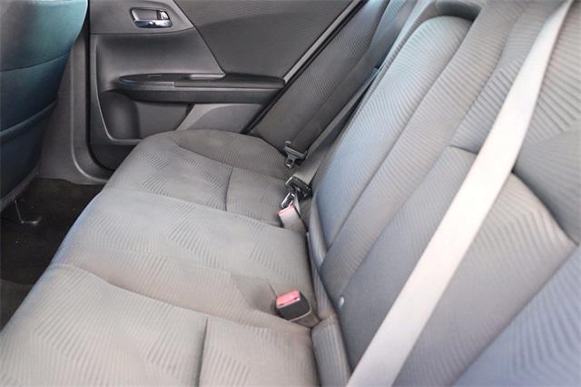 honda-accord-2017-p-1hgcr2f37ha141381image-10
