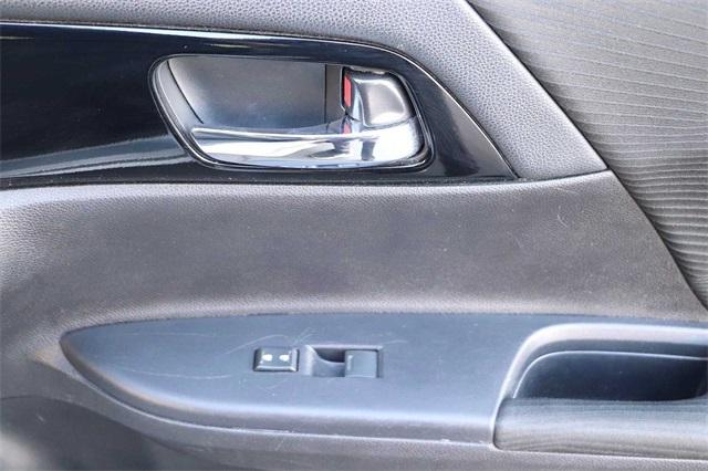 honda-accord-2017-p-1hgcr2f37ha141381image-16
