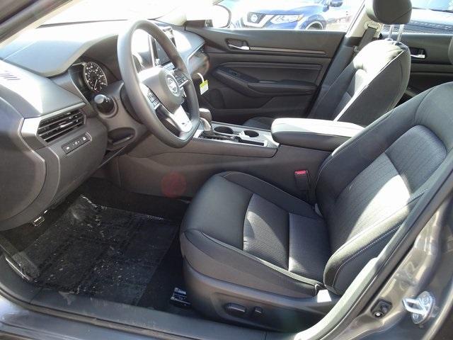 53089-3557-nissan-altima-2020-13110