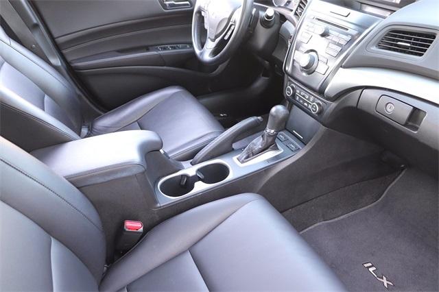 acura-ilx-2017-p-19ude2f38ha010217image-14