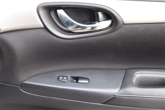 nissan-sentra-2017-p-3n1ab7apxhy259716image-16