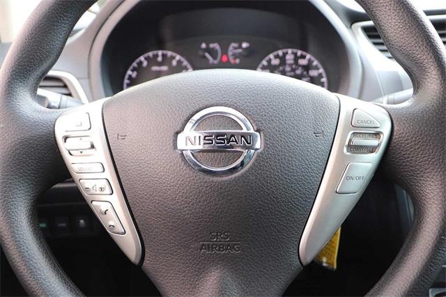nissan-sentra-2017-p-3n1ab7apxhy259716image-20