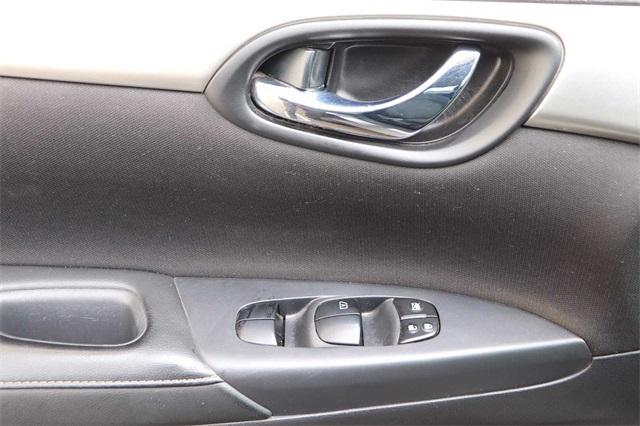nissan-sentra-2017-p-3n1ab7apxhy259716image-9