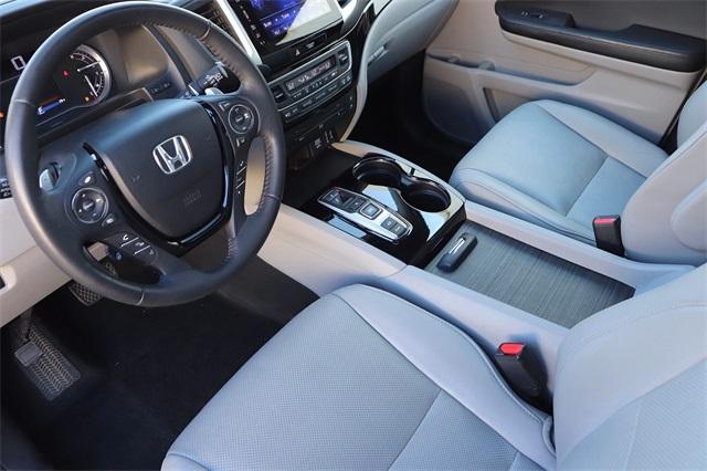 honda-pilot-2017-t-5fnyf6h08hb062638image-8