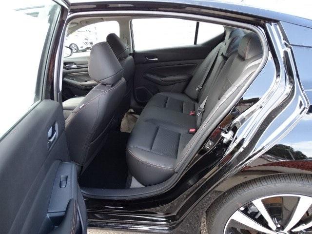 53202-3561-nissan-altima-2020-14110