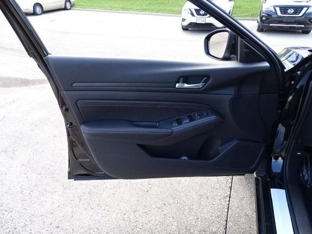 53205-3561-nissan-altima-2020-14110