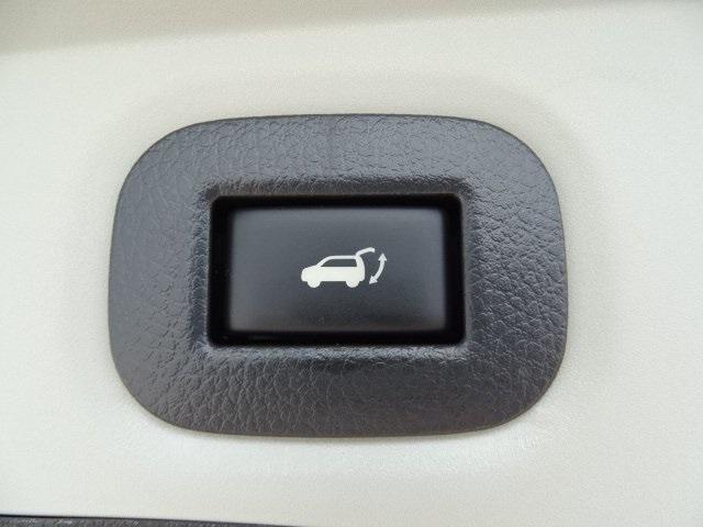53238-3562-nissan-rogue-2020-22410