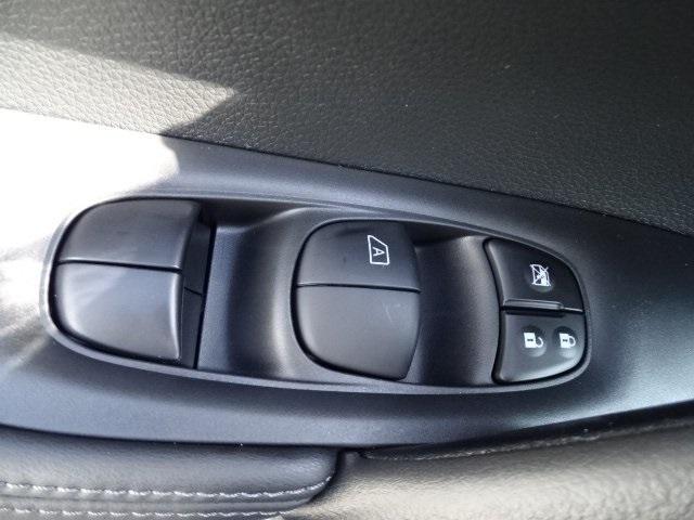53244-3562-nissan-rogue-2020-22410