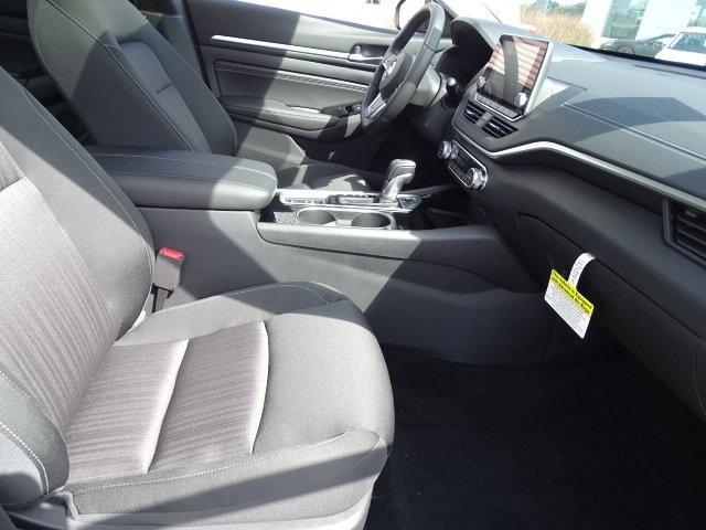 53263-3563-nissan-altima-2020-13510
