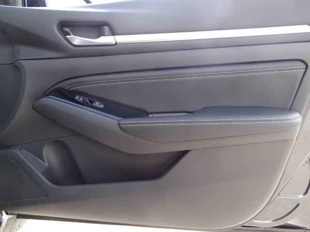 53265-3563-nissan-altima-2020-13510