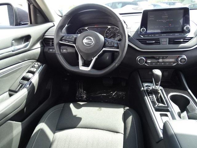 53274-3563-nissan-altima-2020-13510