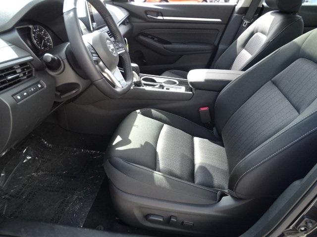 53275-3563-nissan-altima-2020-13510