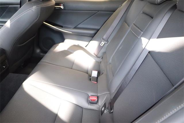lexus-is-2016-p-jthba1d29g5032898image-10