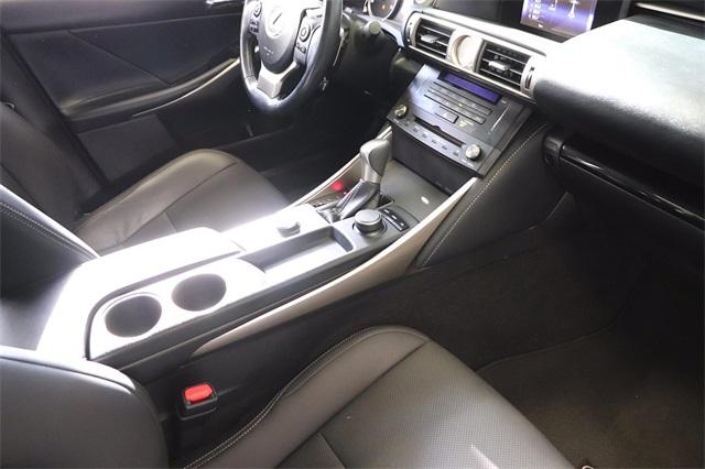 lexus-is-2016-p-jthba1d29g5032898image-14