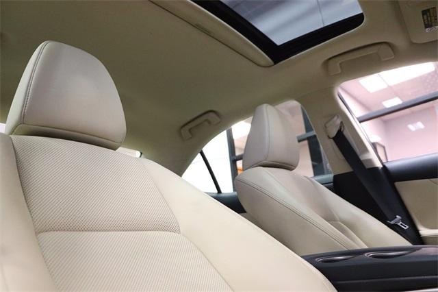lexus-is-2016-p-jthba1d25g5036057image-14