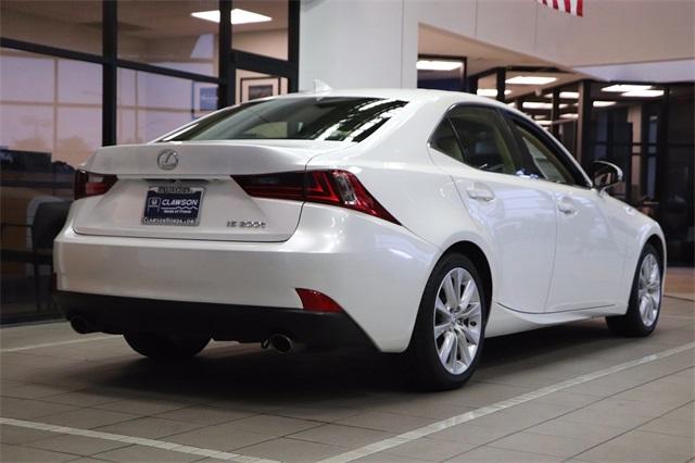 lexus-is-2016-p-jthba1d25g5036057image-6