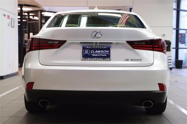 lexus-is-2016-p-jthba1d25g5036057image-7
