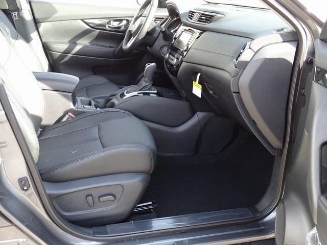 53295-3564-nissan-rogue-2020-22410
