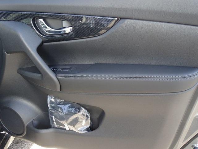 53298-3564-nissan-rogue-2020-22410