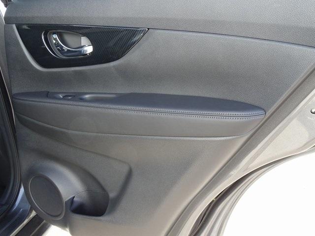 53300-3564-nissan-rogue-2020-22410