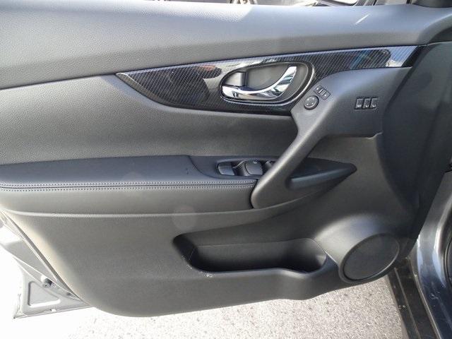 53315-3564-nissan-rogue-2020-22410