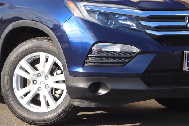 honda-pilot-2016-t-5fnyf5h10gb055975image-3